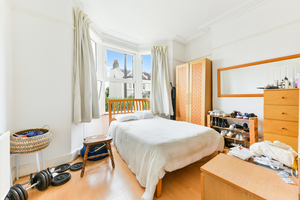 house or flat for sale or rent in south west London